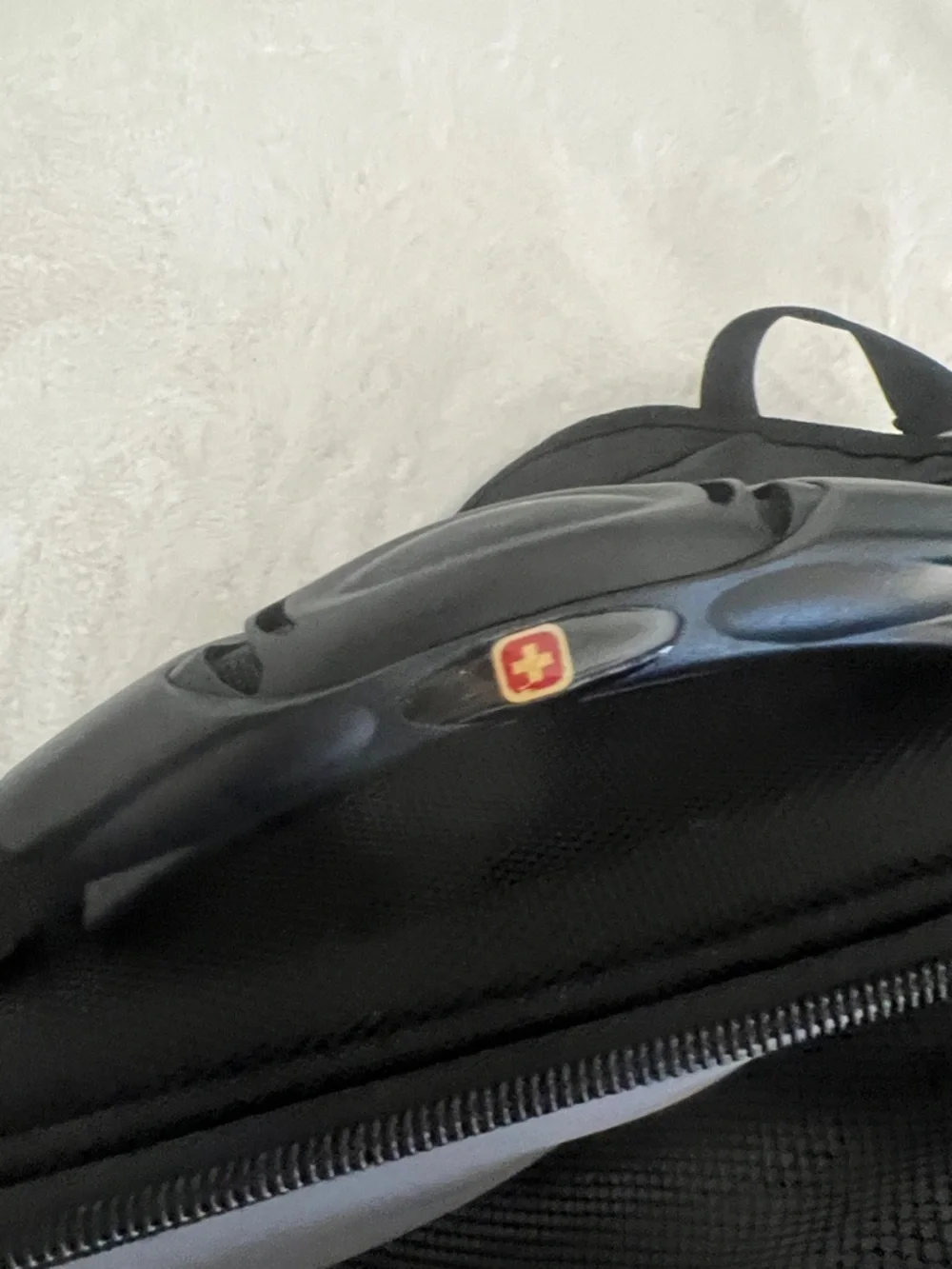 SwissGear Black Laptop Messenger Bag with Red Logo crossbody with 5-place to use